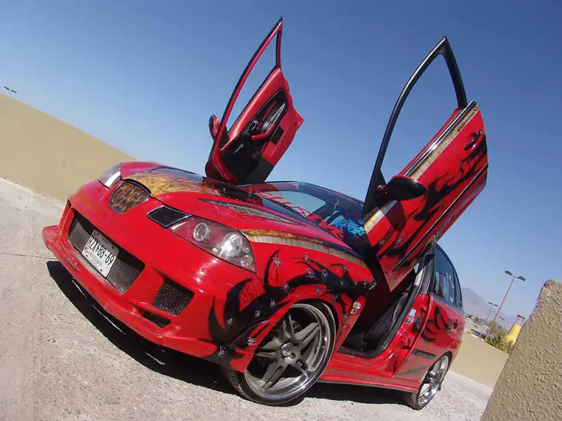 Red majesty, un SEAT Ibiza con mucha actitud tuning